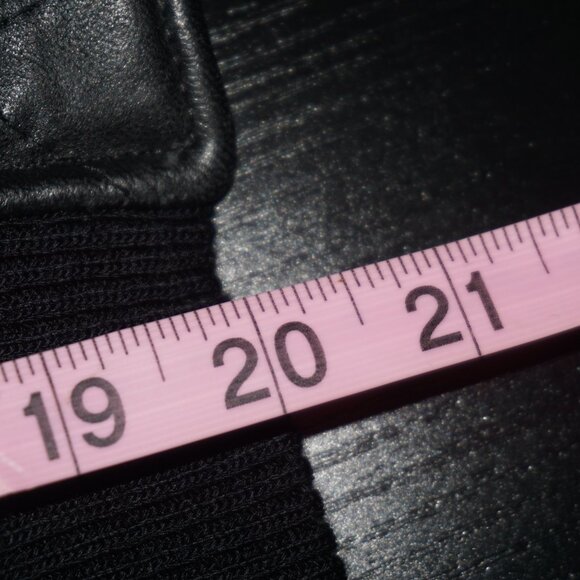 Vintage 80s Quilted Studded Leather Cropped Bomber Jacket - Picture 9 of 9